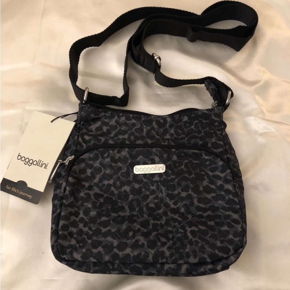 Baggallini Nylon Joey Bagg Black & Gray Cheetah Print Crossbody Bag NWT